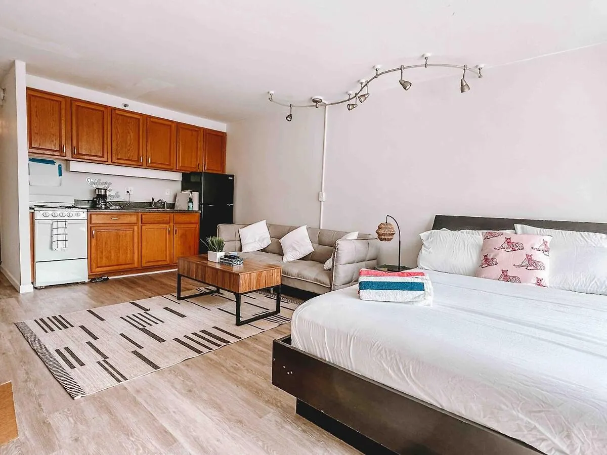 Waikiki Studio With Parking!!! Honolulu Apartment